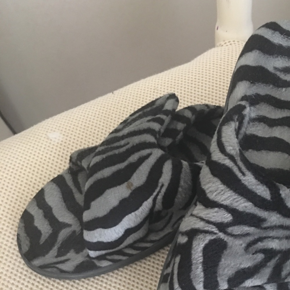 Vionic Slippers